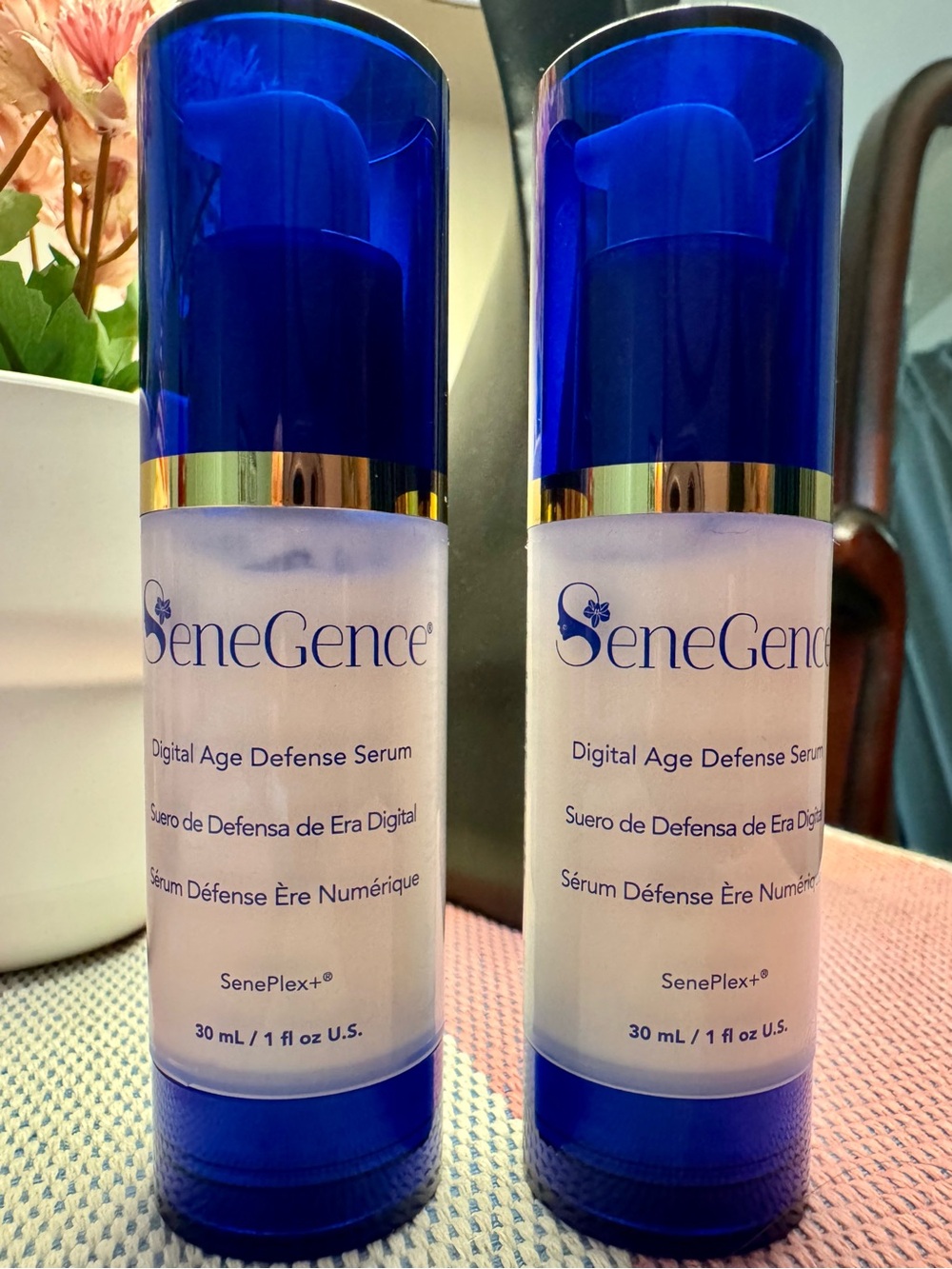 SeneGence Digital Age Defense Serum – Blue and Gold Accents